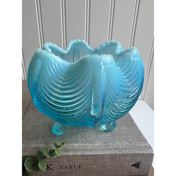 Fenton Blue Opalescent Glass Three Footed Rose Bowl Vase Drape Design - Picture 9 of 12